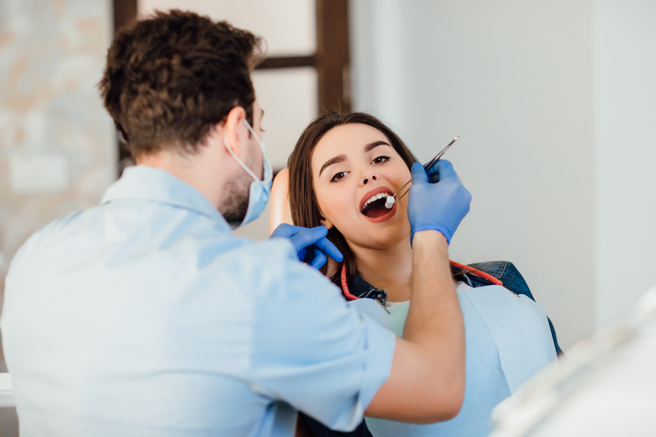 odontología estética en Naples